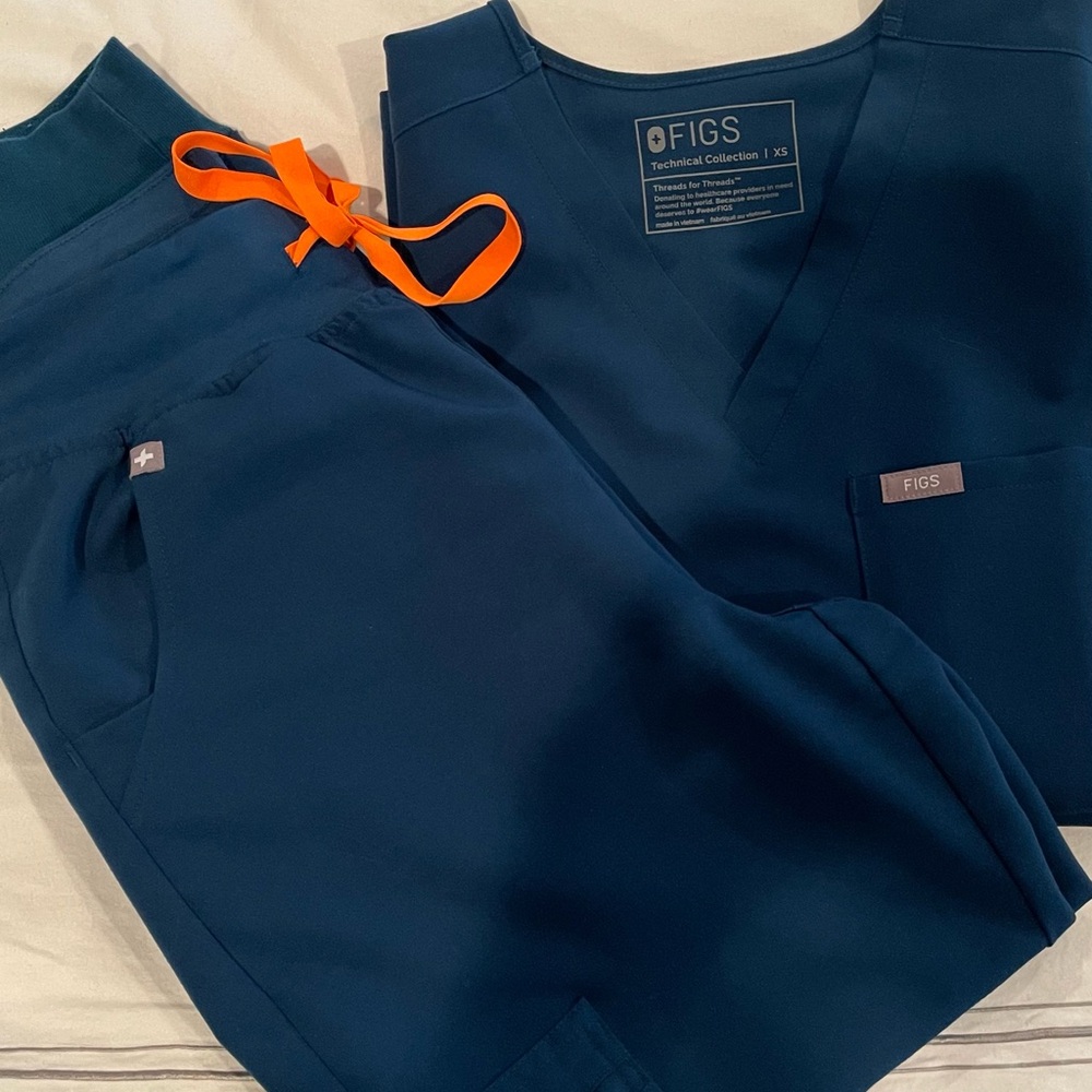 Figs Deep Reef Scrub Set with Orange Accents